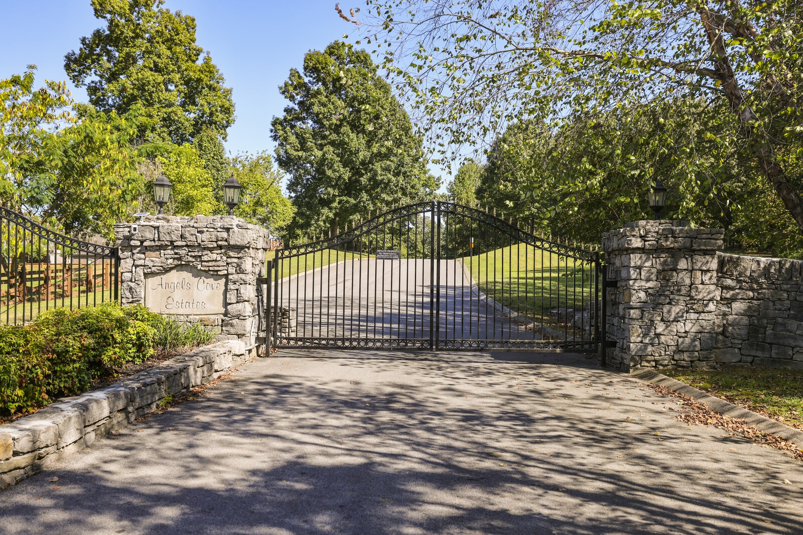 139 Angels Cove Ln