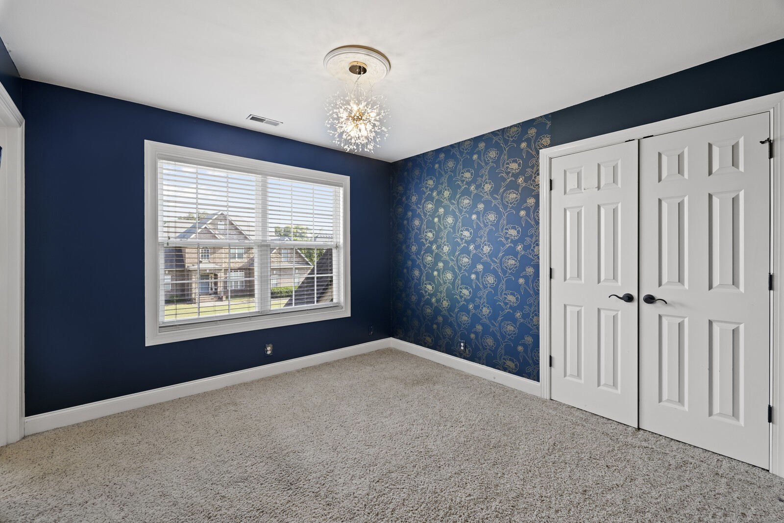 3411 Geneva Dr