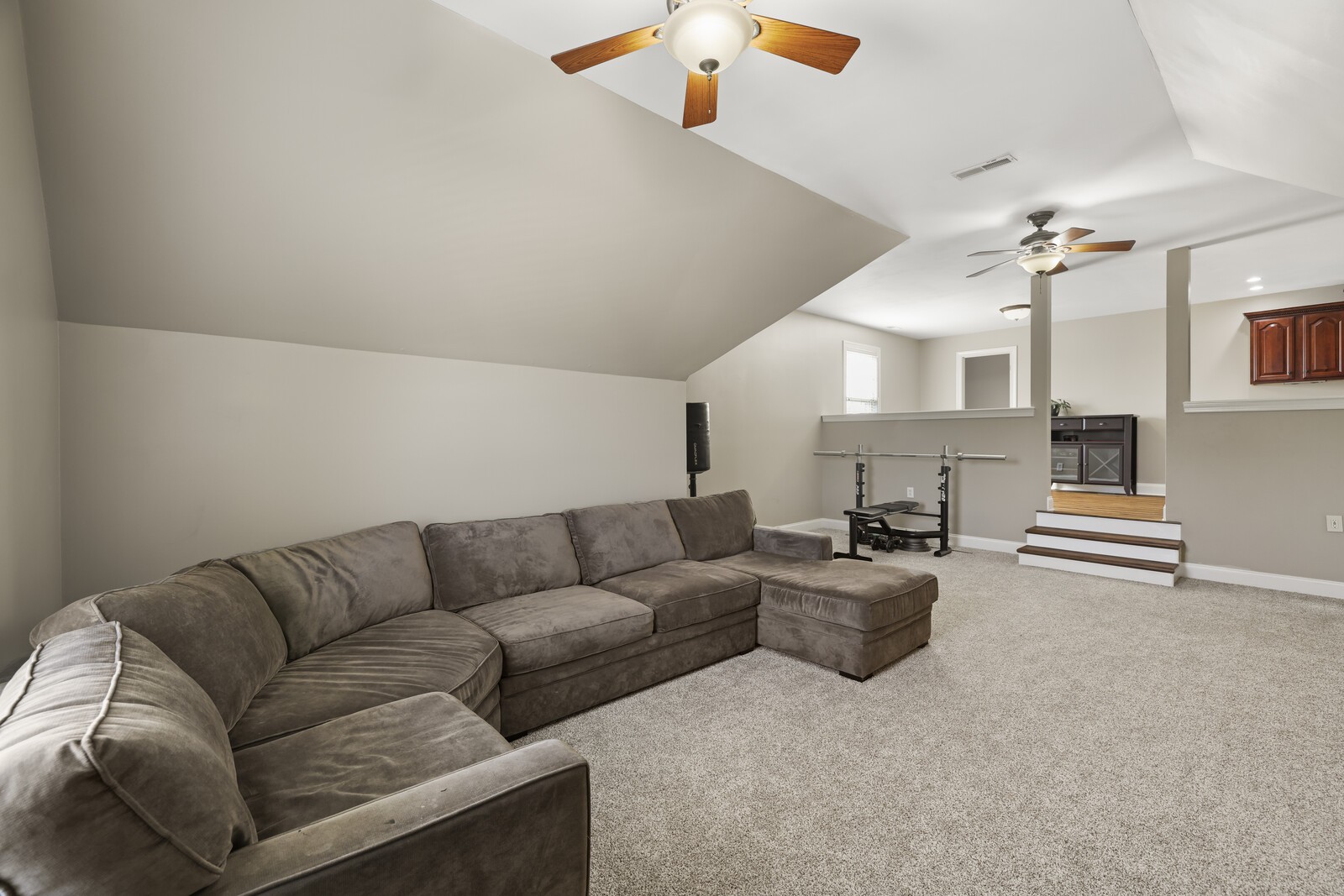 3411 Geneva Dr