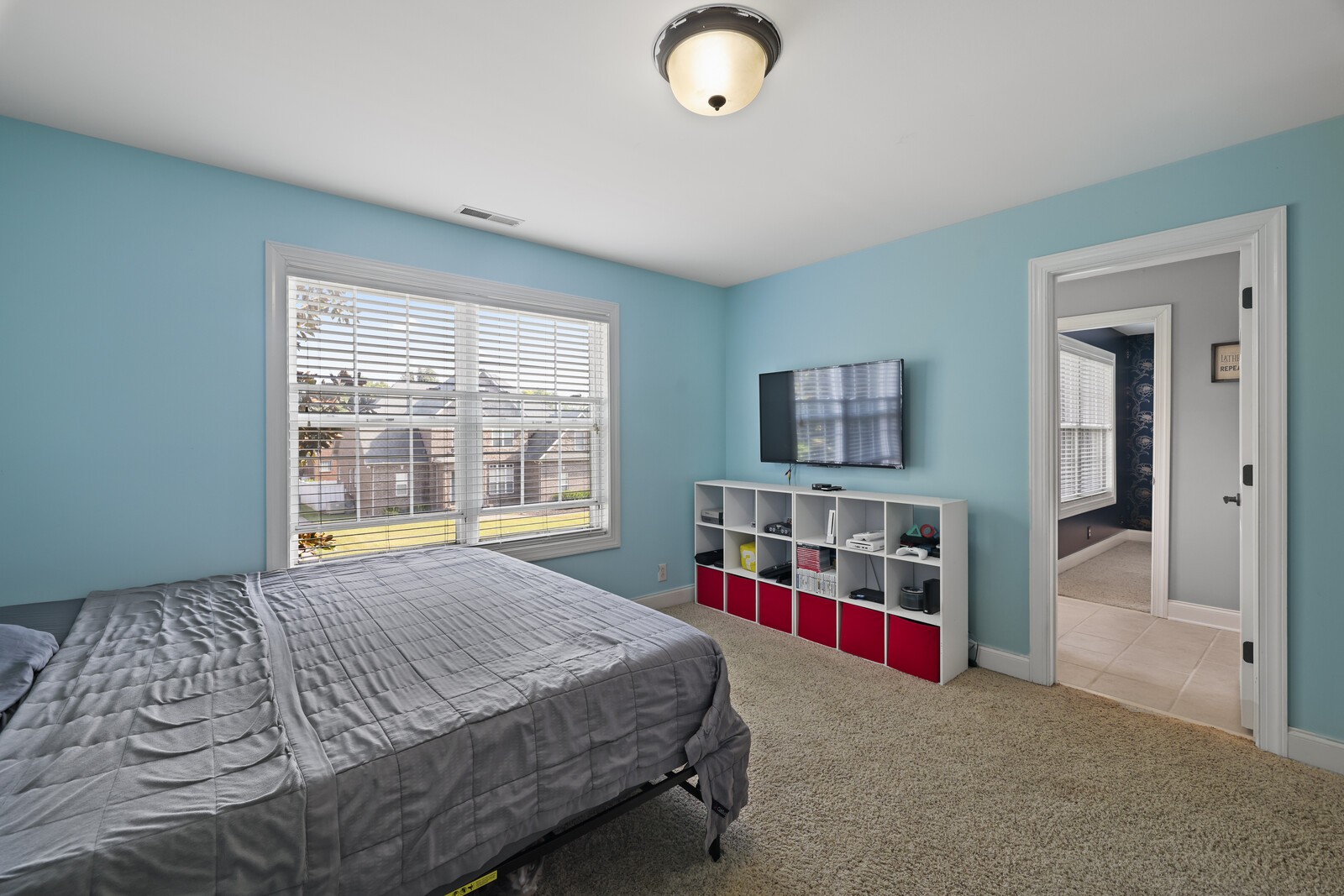 3411 Geneva Dr