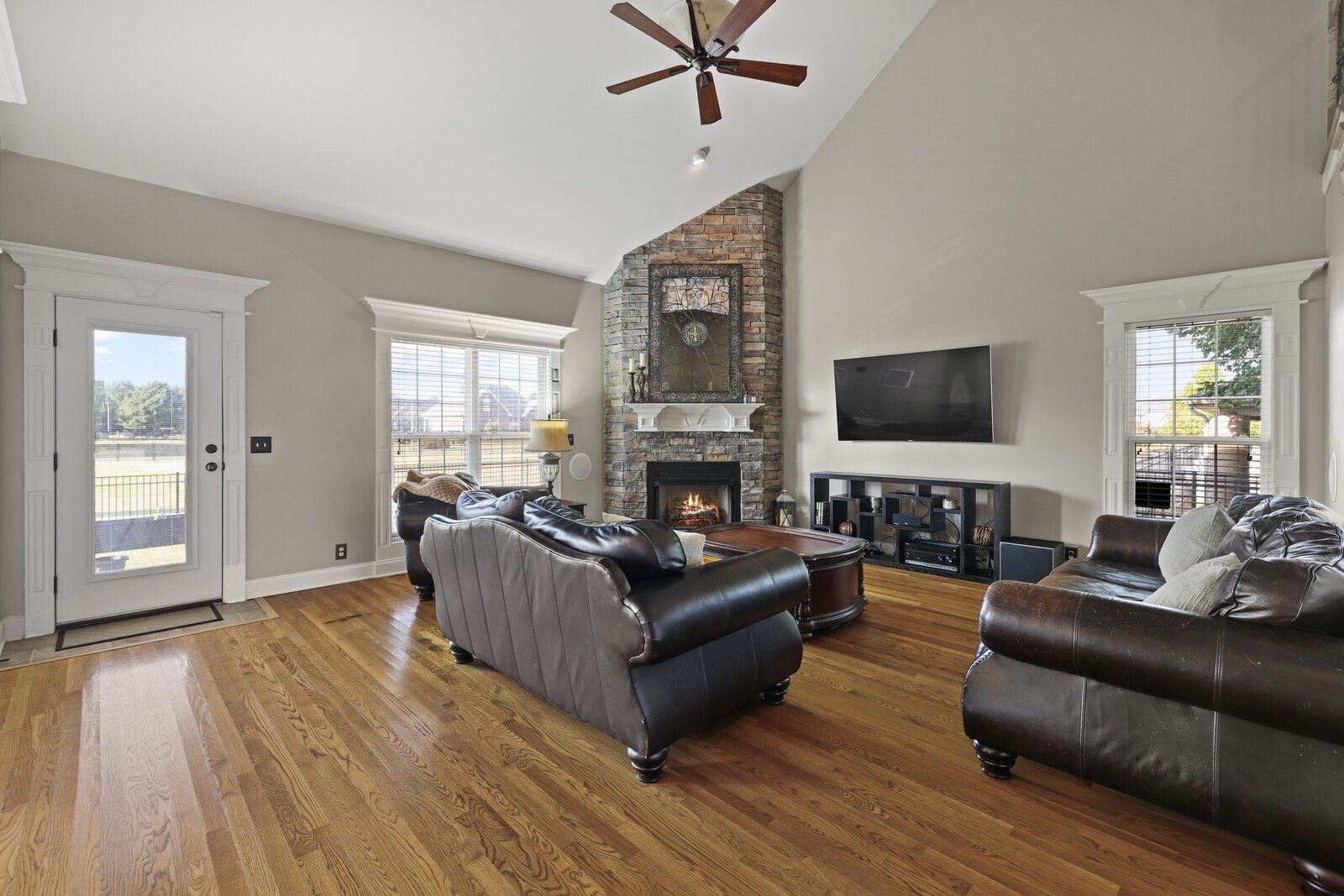 3411 Geneva Dr