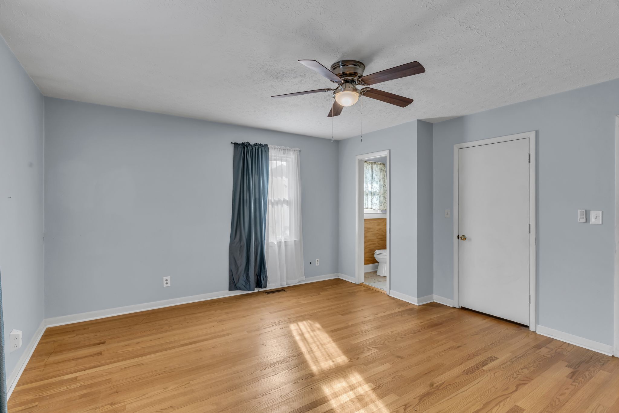 227 Hale Ave