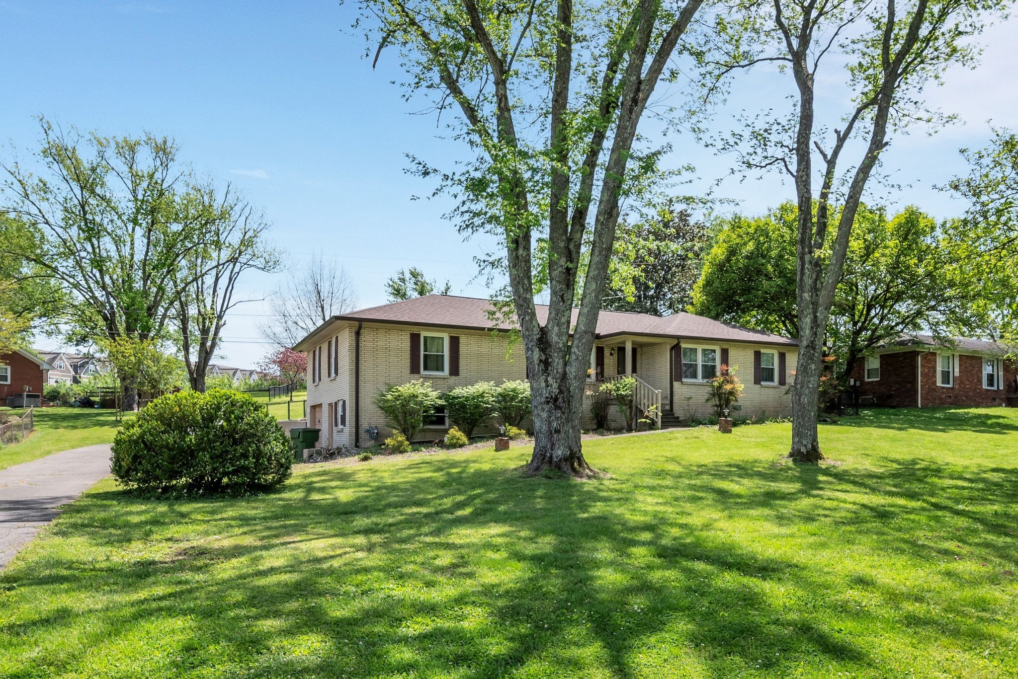 227 Hale Ave