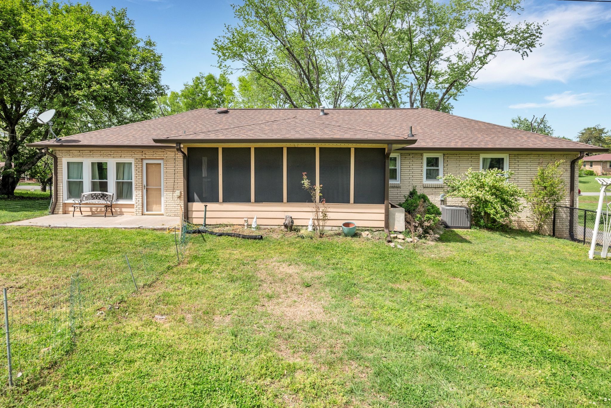 227 Hale Ave