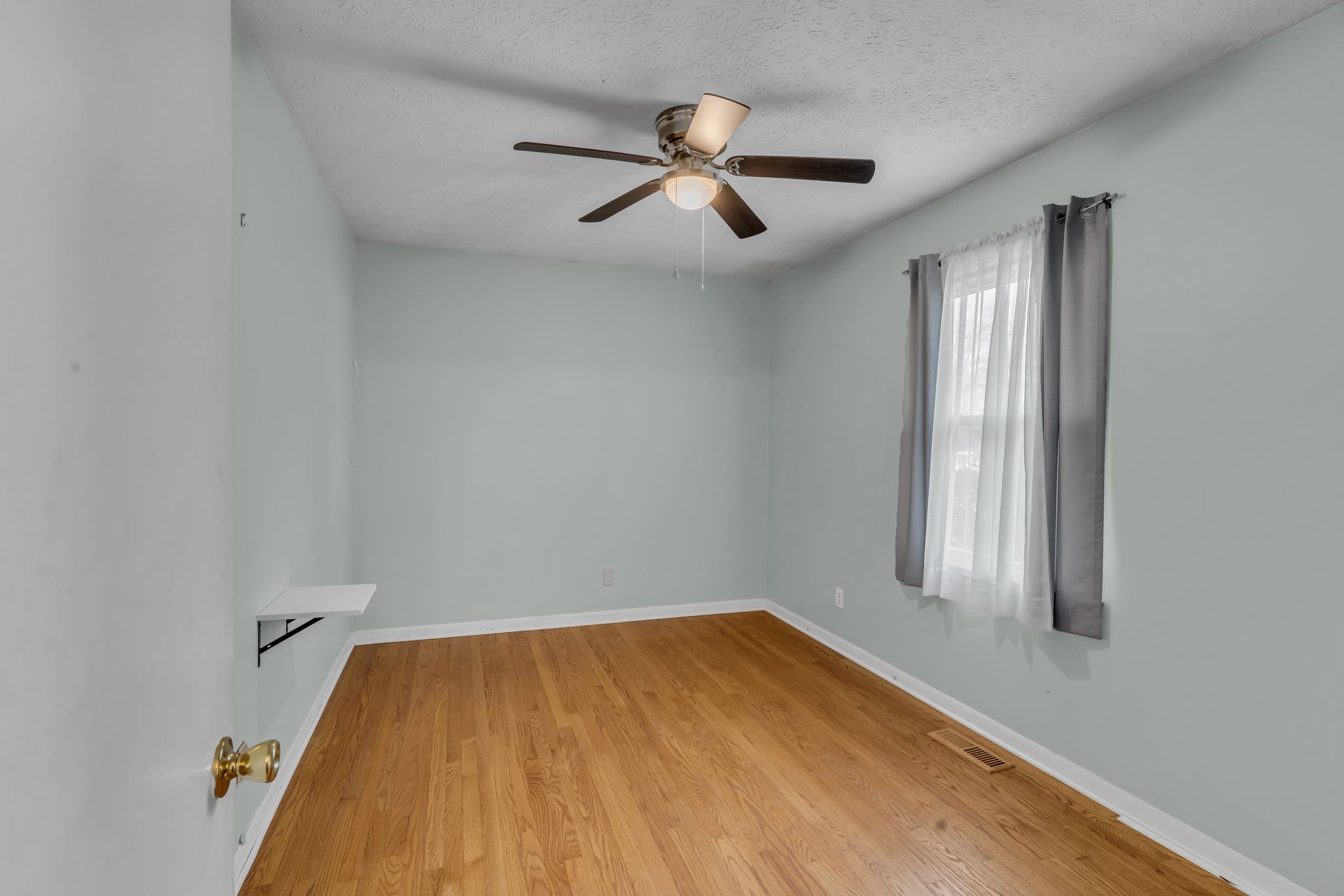 227 Hale Ave