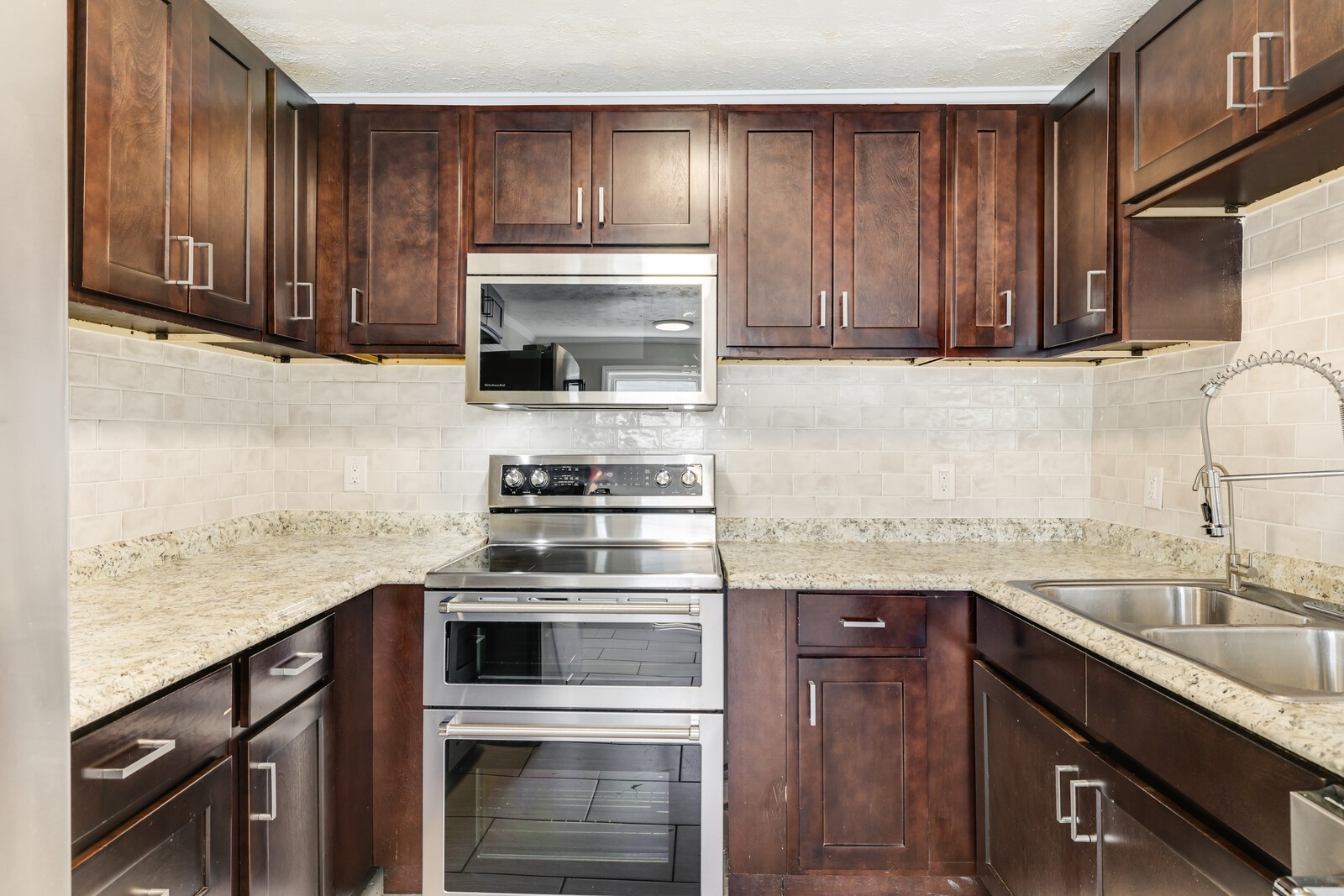 207 Maplewood Trce