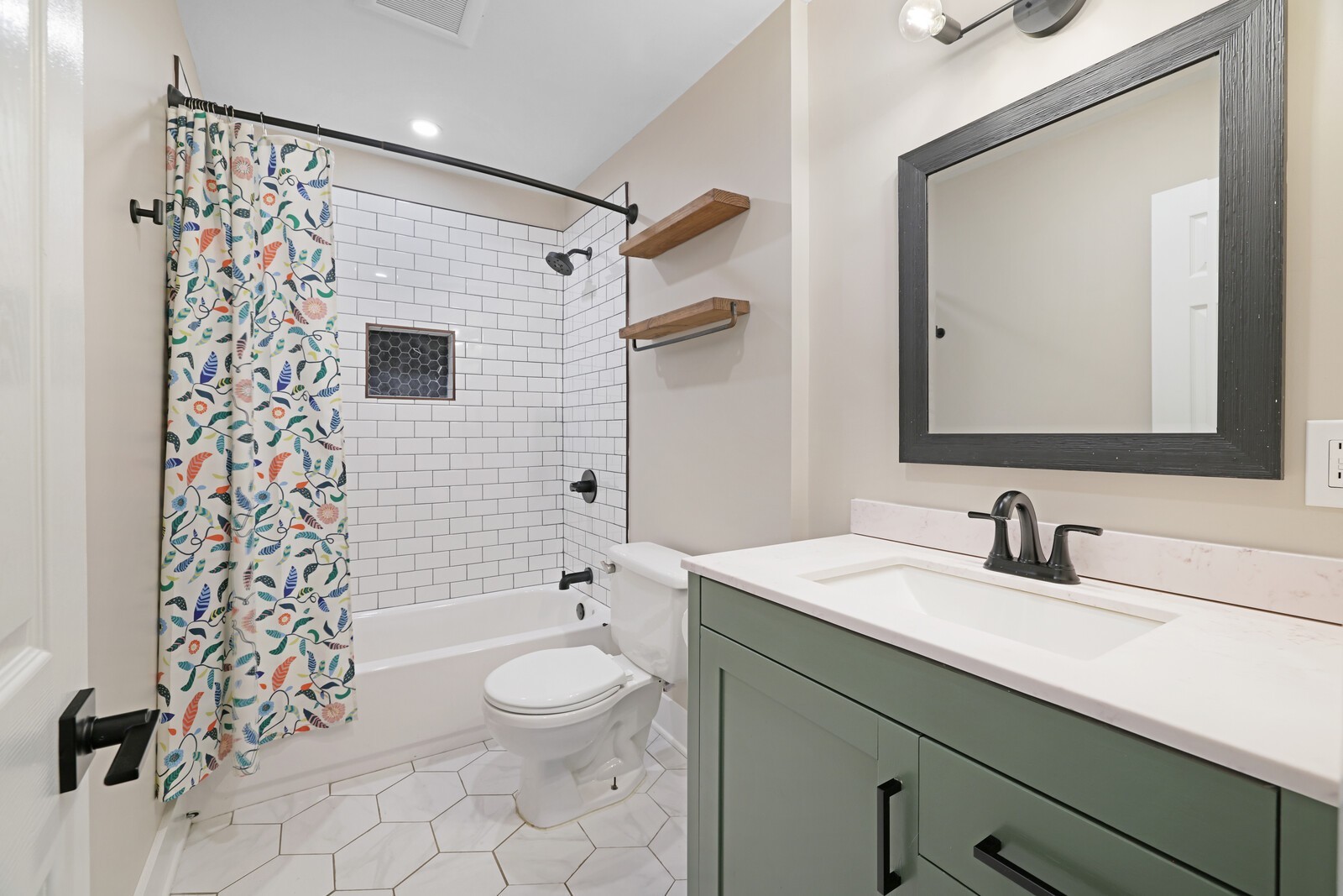 207 Maplewood Trce