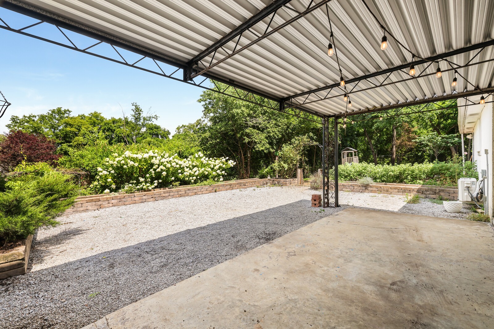 207 Maplewood Trce