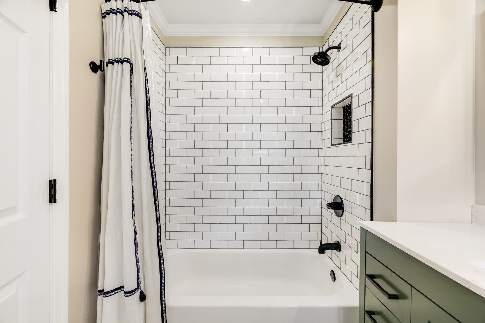 207 Maplewood Trce