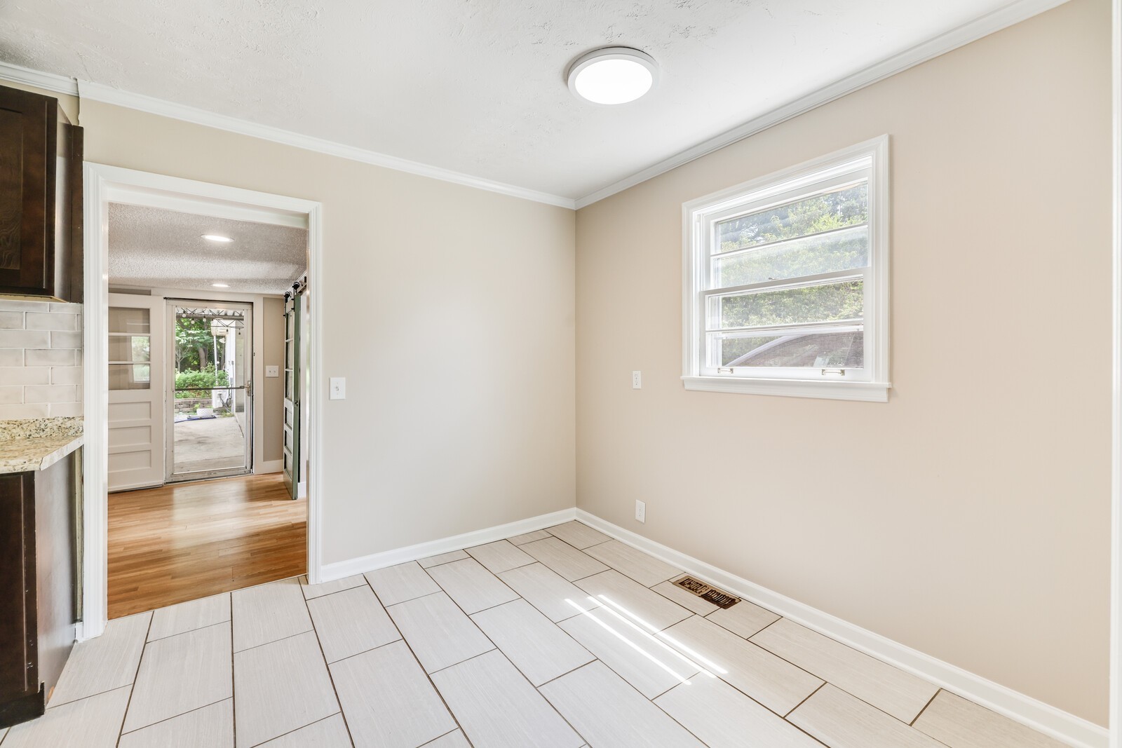 207 Maplewood Trce