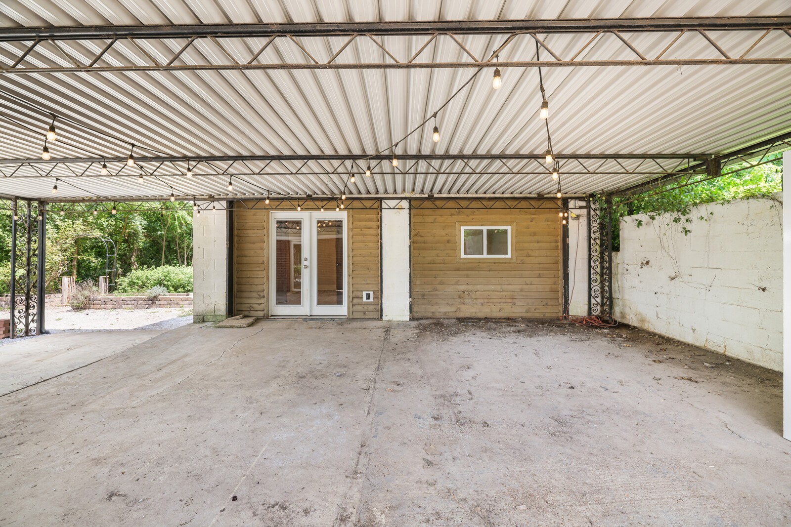 207 Maplewood Trce