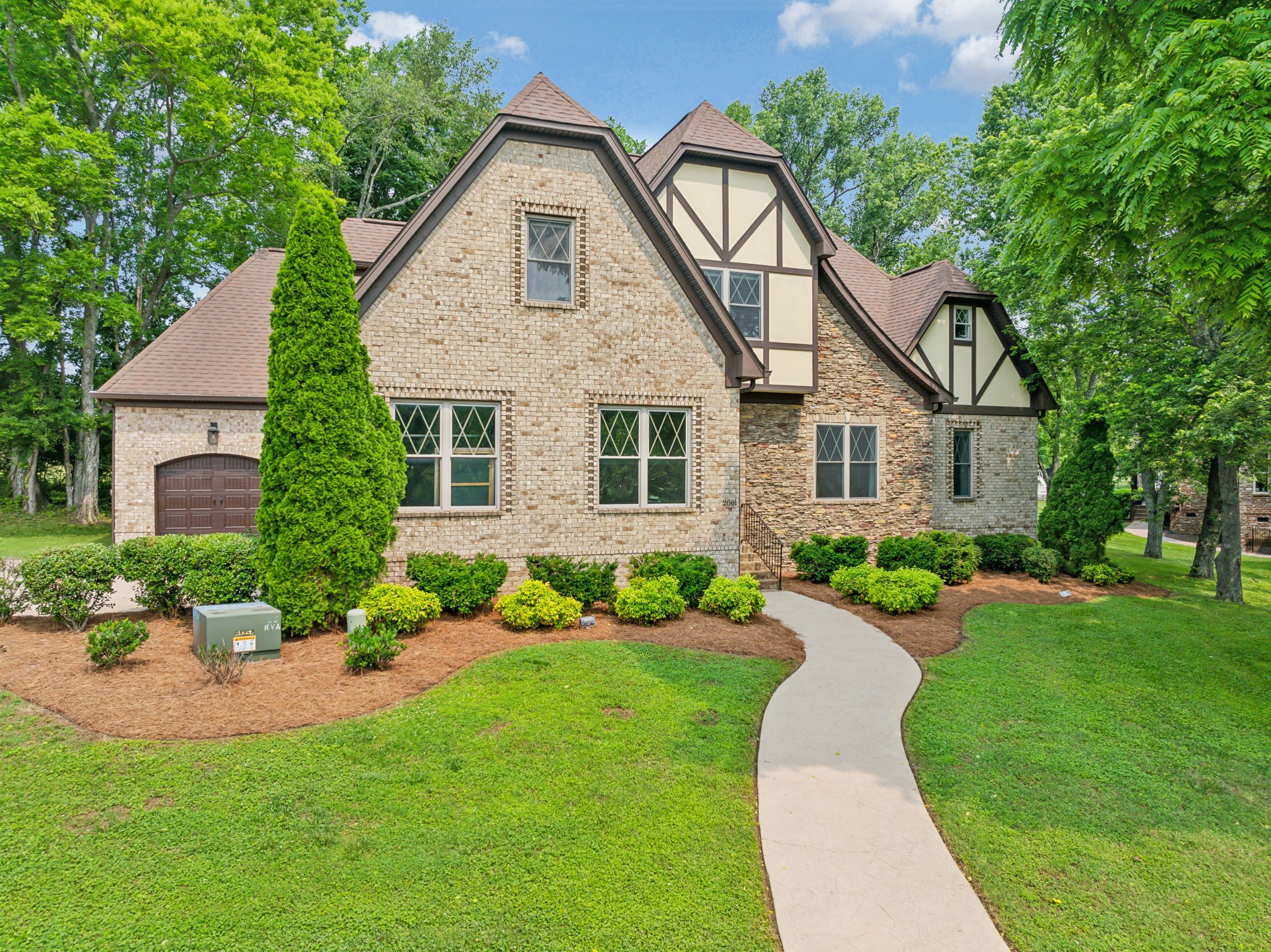 2001 Lynnhaven Ct