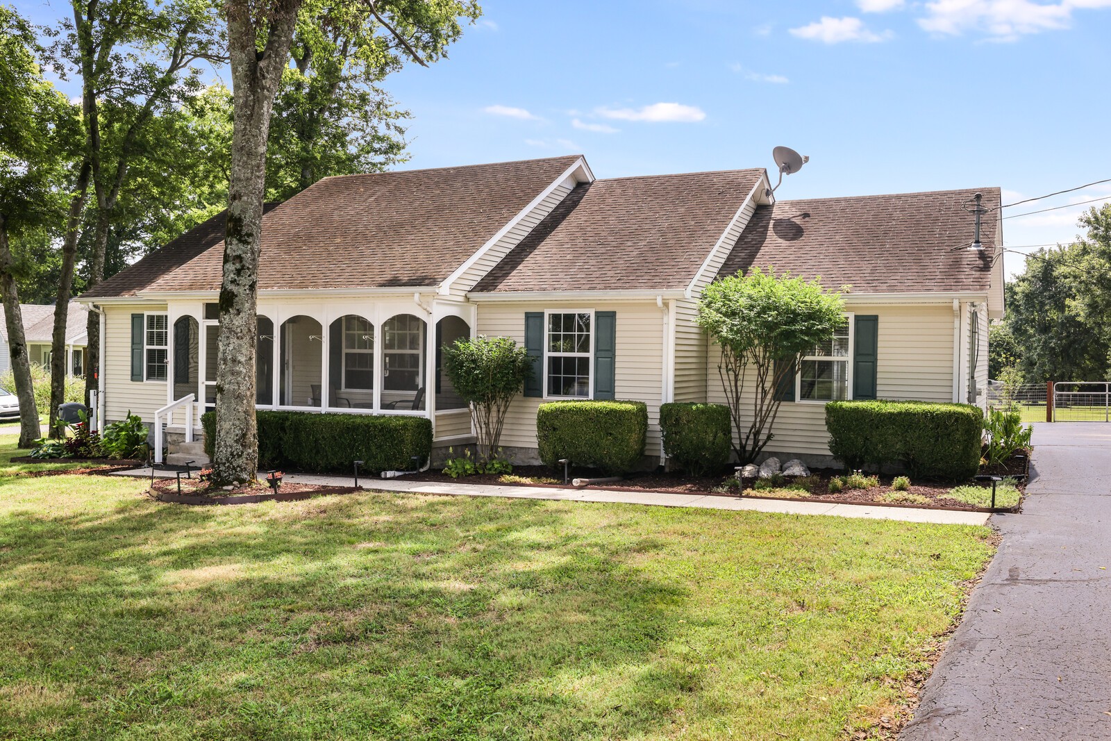 141 Stones River Ln