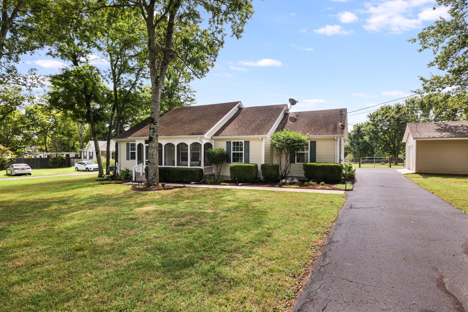 141 Stones River Ln