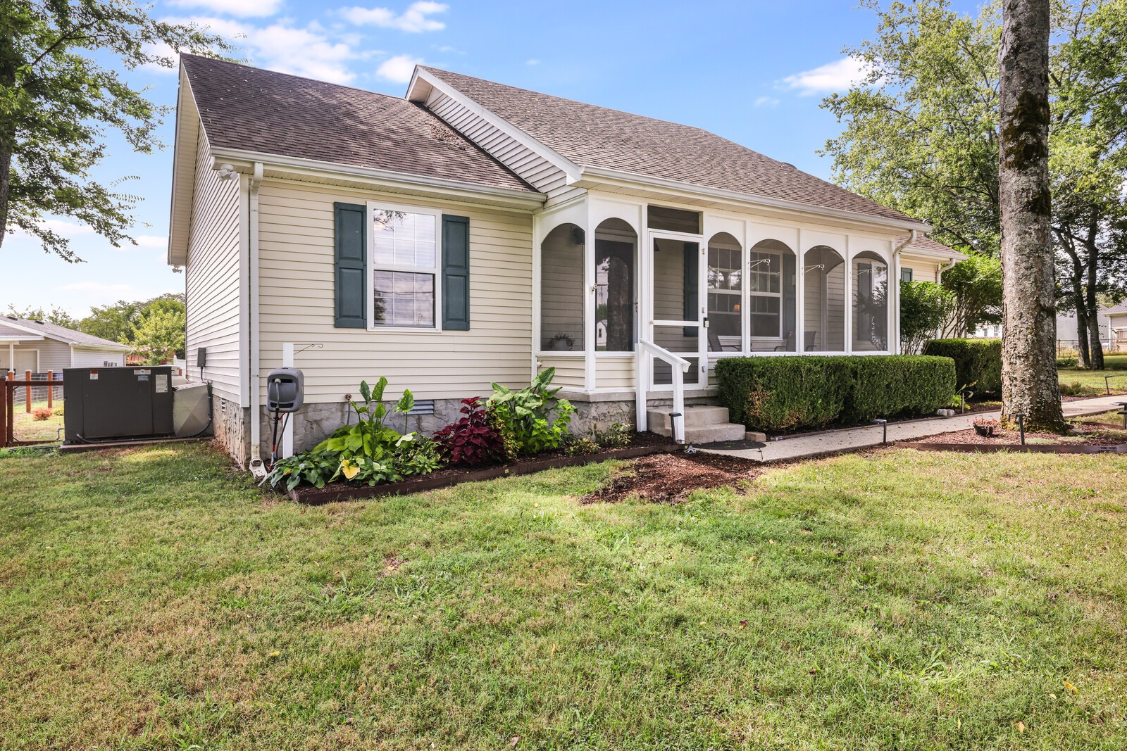 141 Stones River Ln