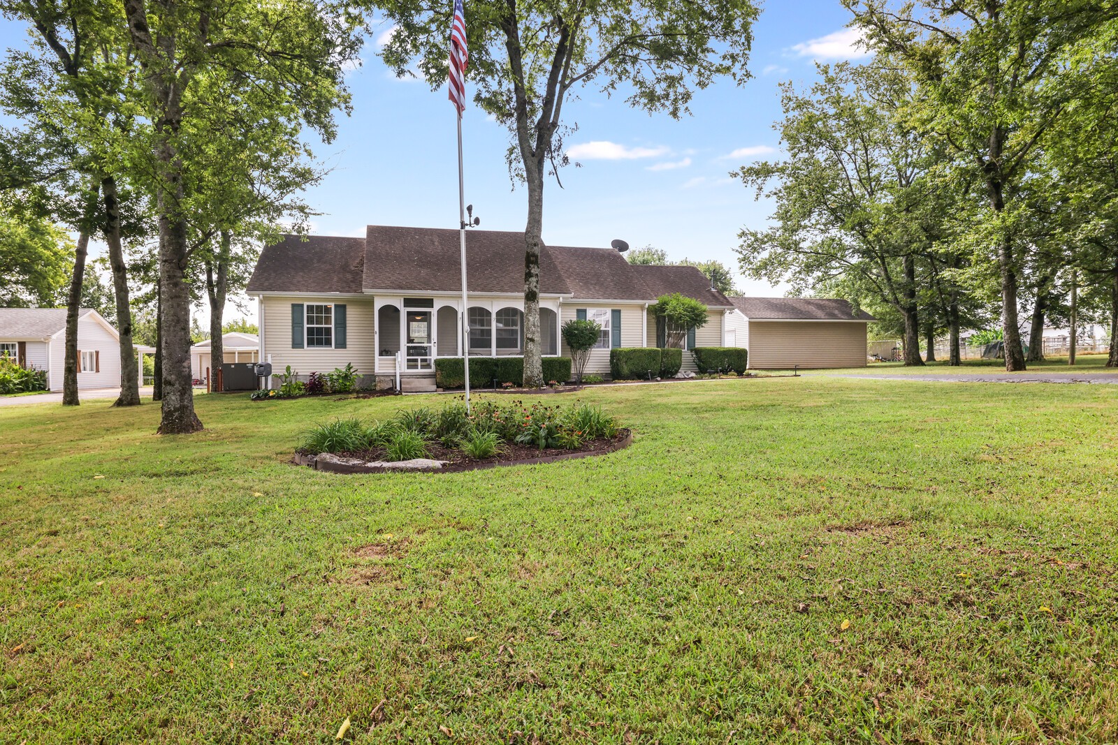 141 Stones River Ln