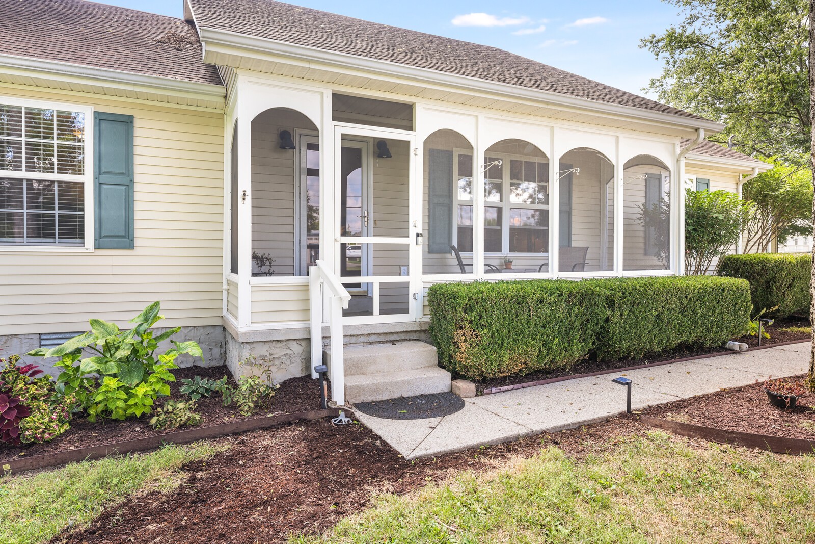 141 Stones River Ln