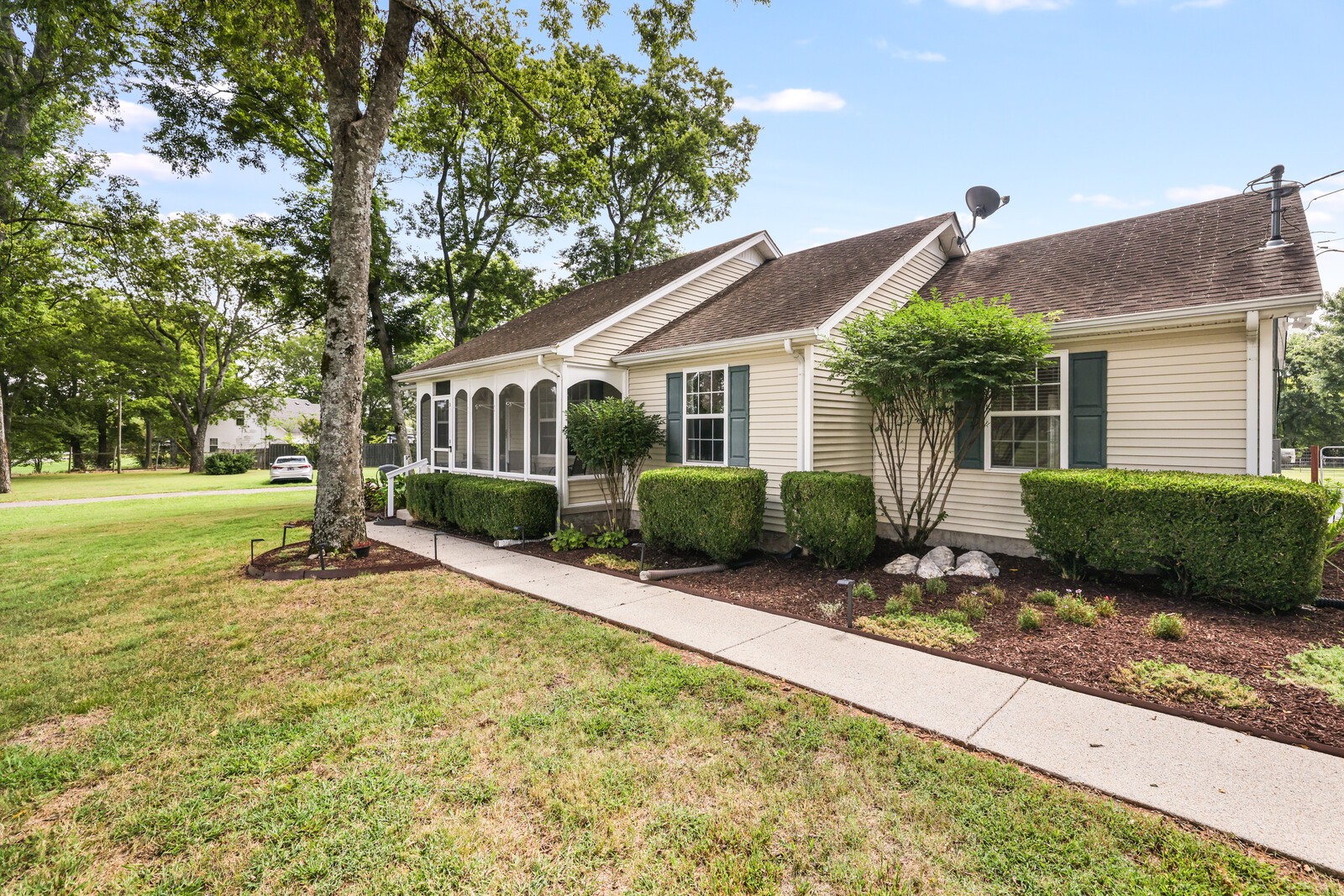 141 Stones River Ln