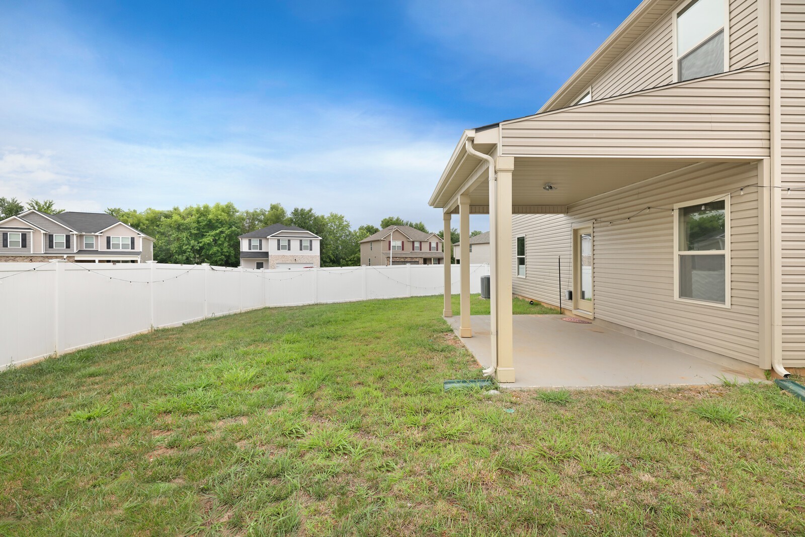 2208 Viking Ct