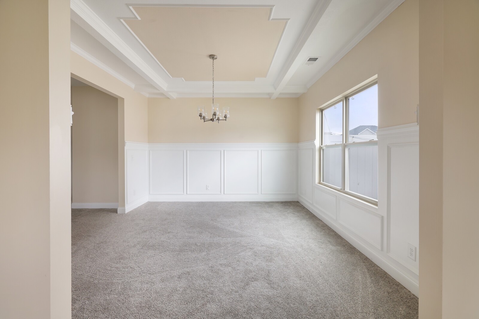 2208 Viking Ct