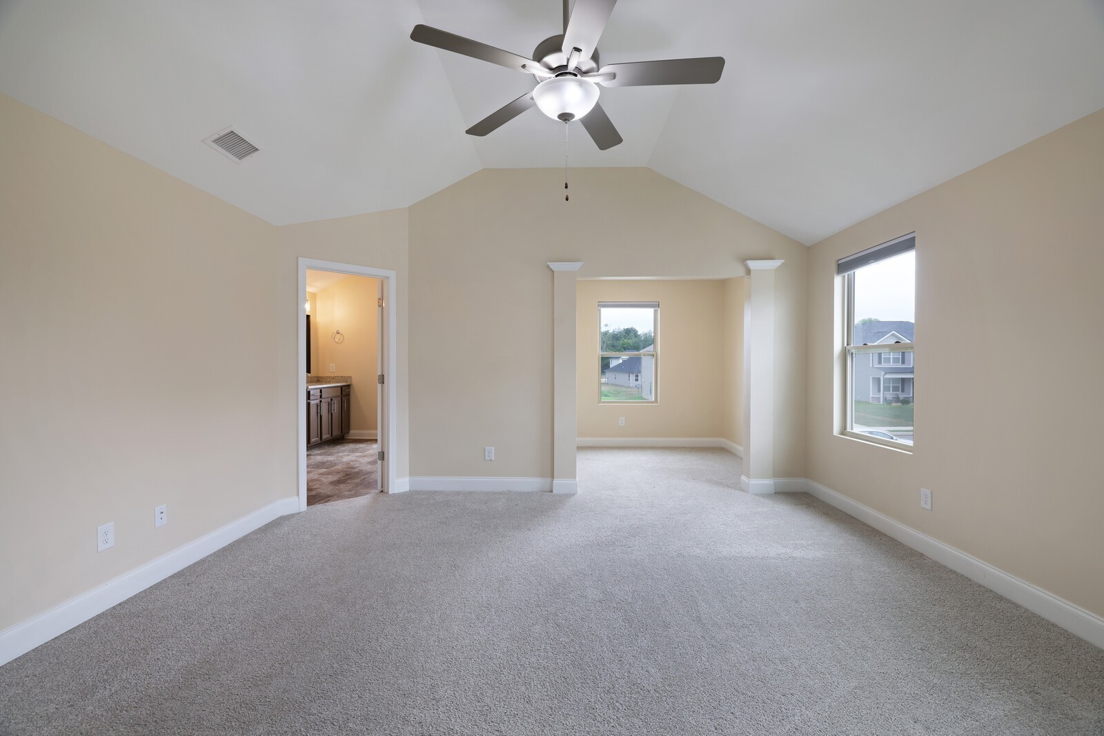 2208 Viking Ct