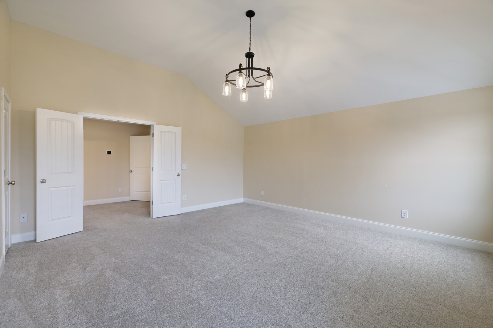 2208 Viking Ct
