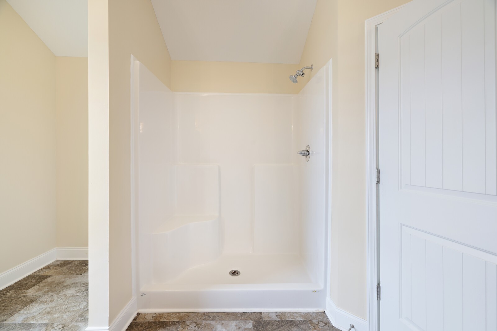 2208 Viking Ct