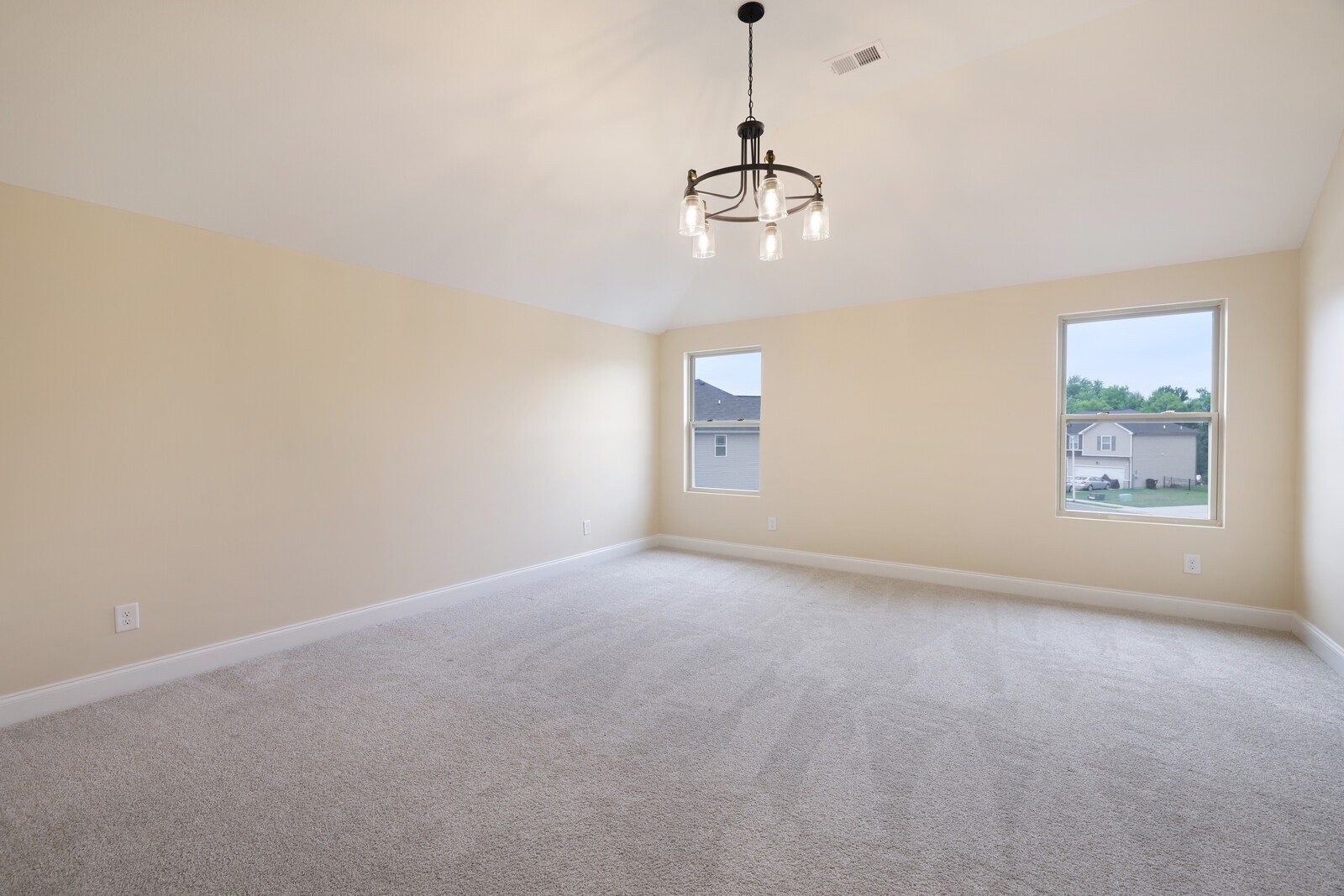 2208 Viking Ct