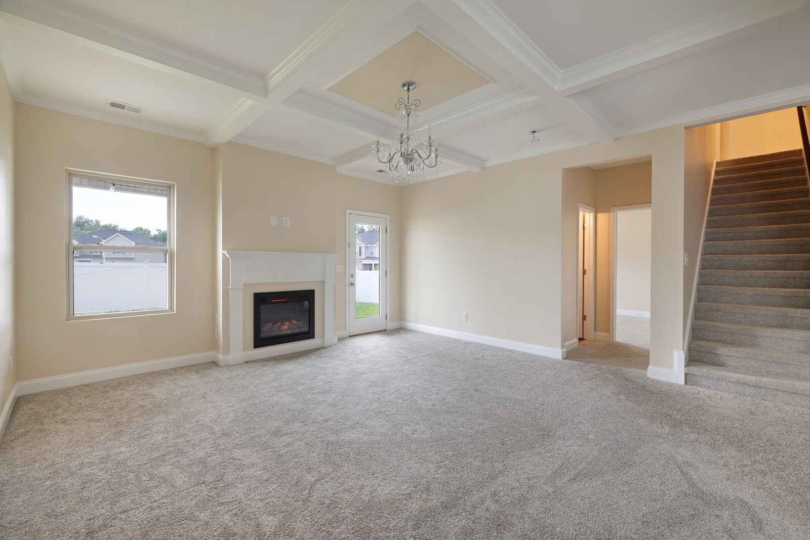2208 Viking Ct
