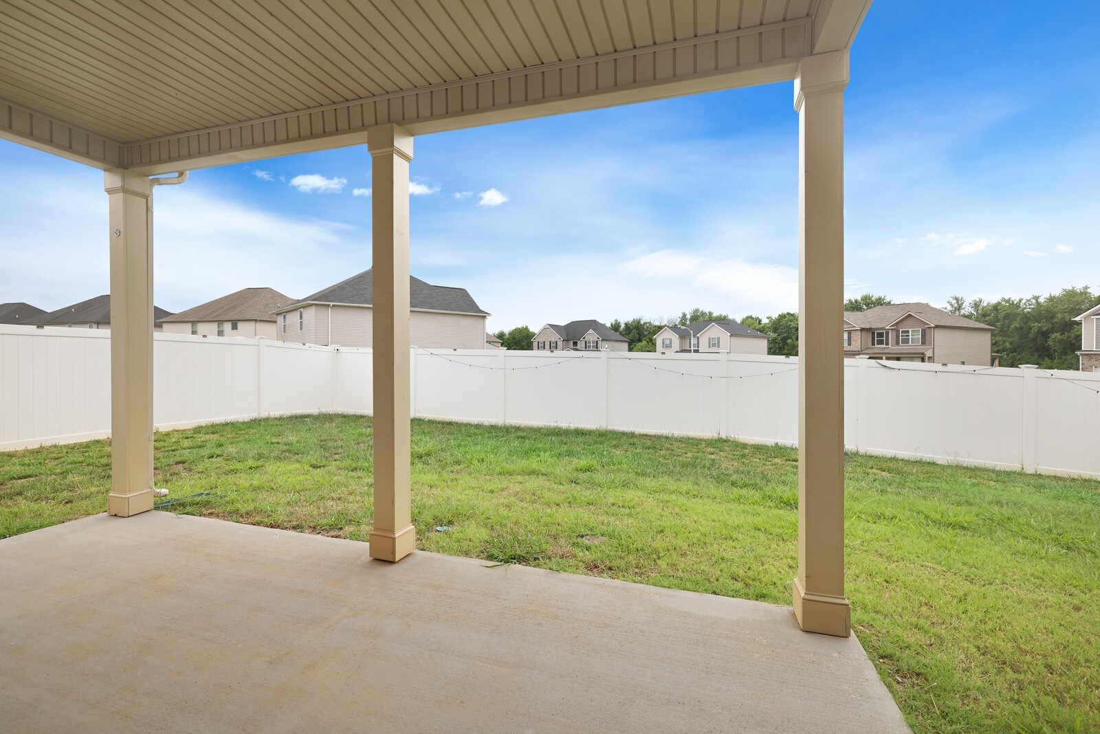 2208 Viking Ct
