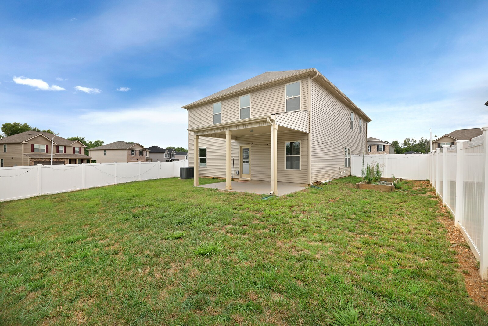 2208 Viking Ct