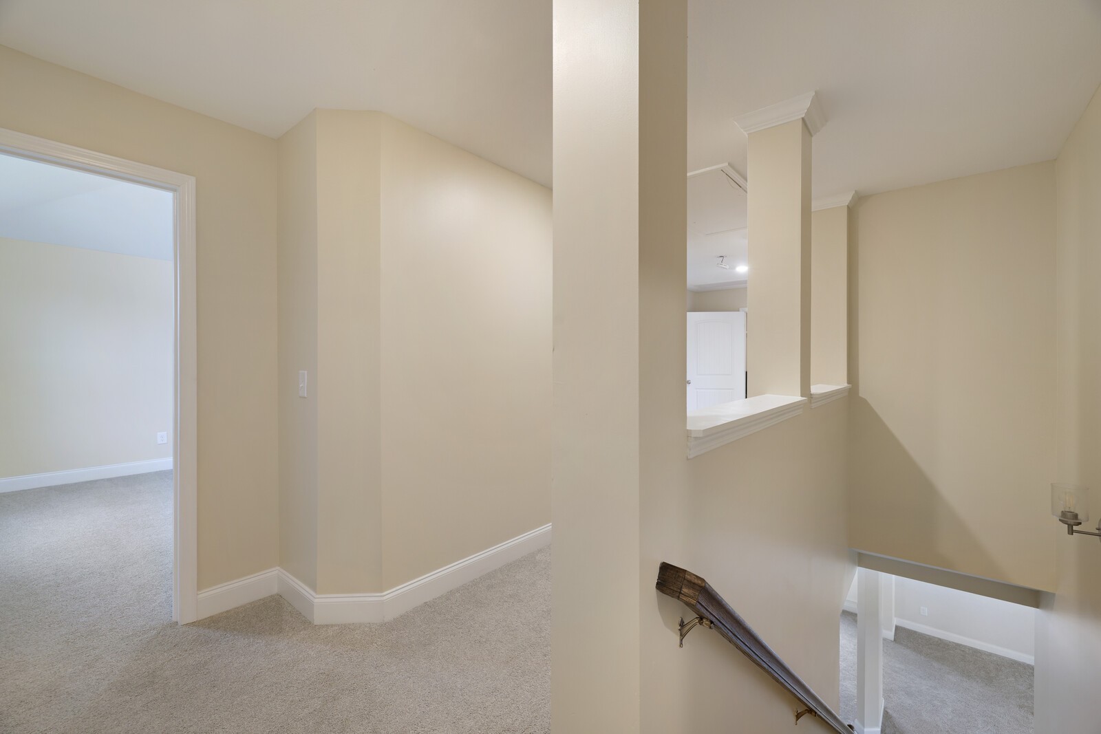 2208 Viking Ct