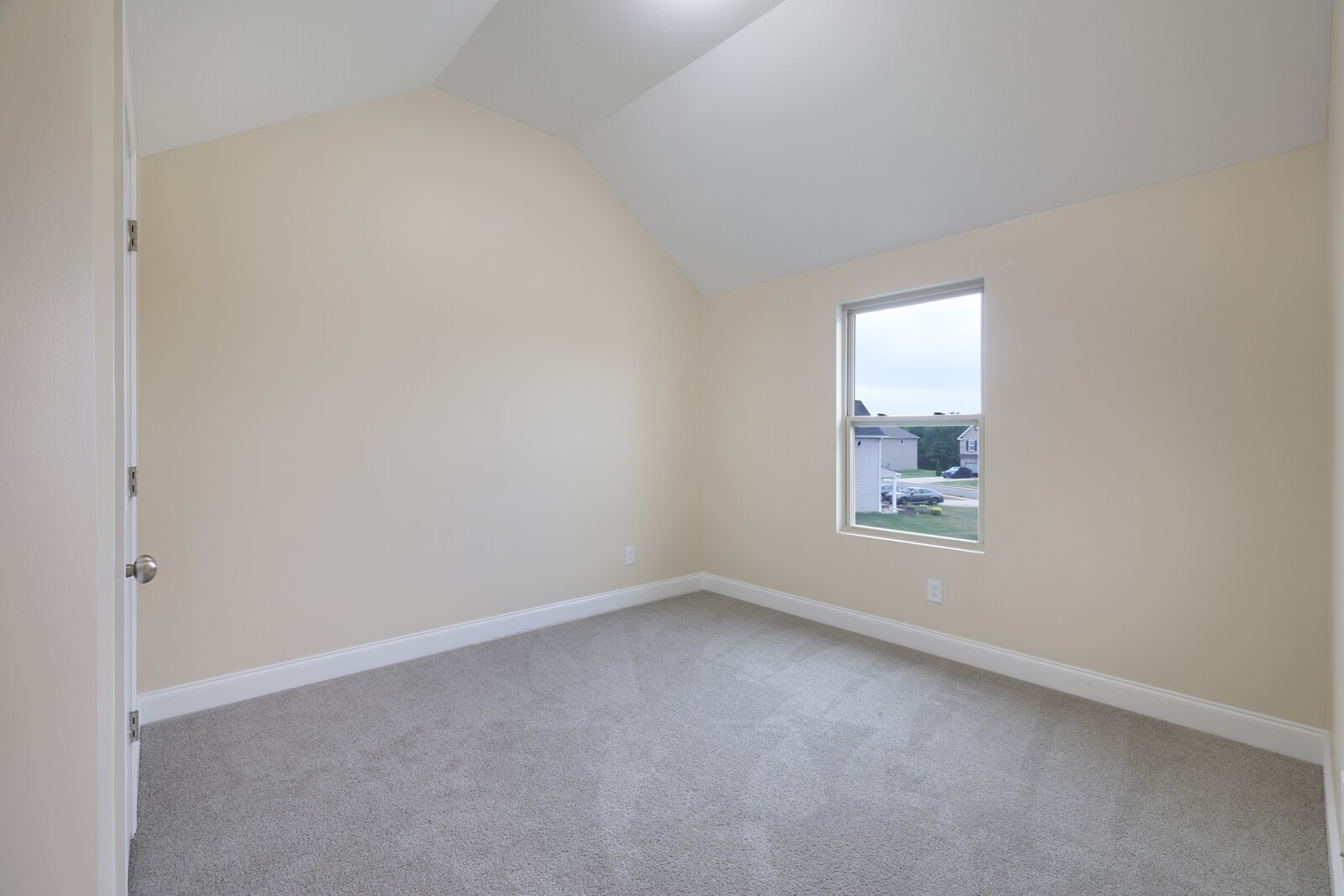 2208 Viking Ct