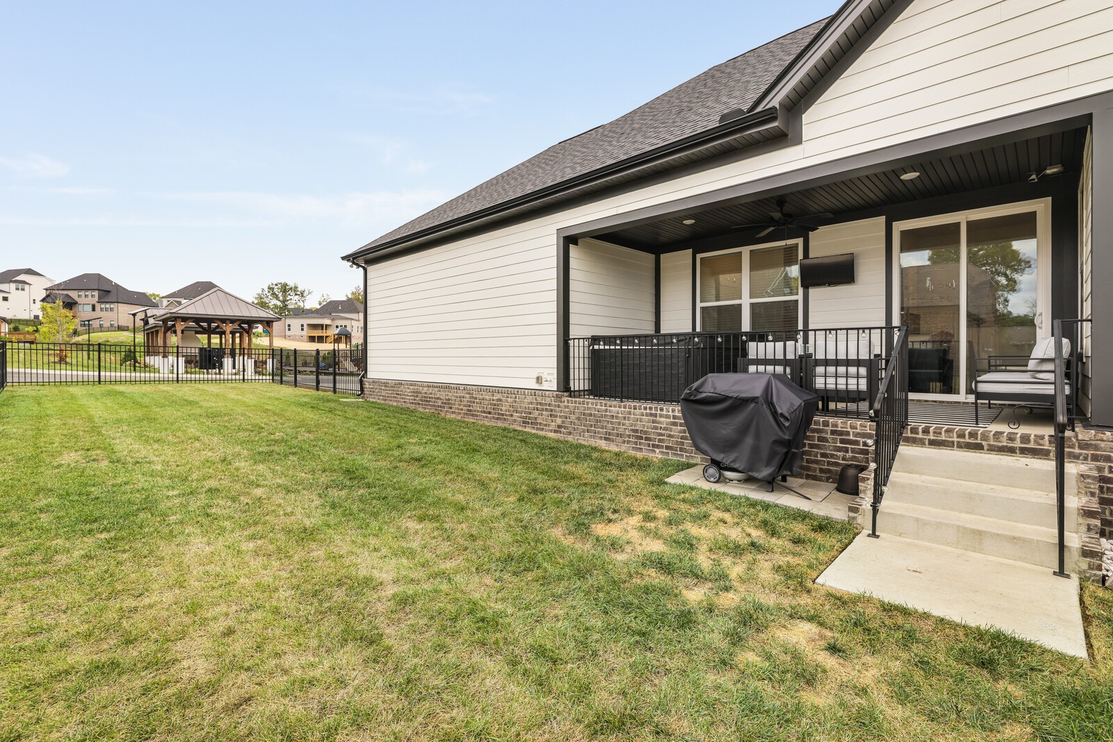 105 Stonehaven Way