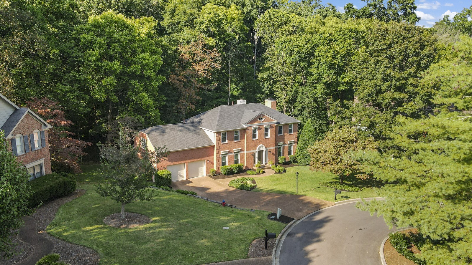 700 Highland View Pl