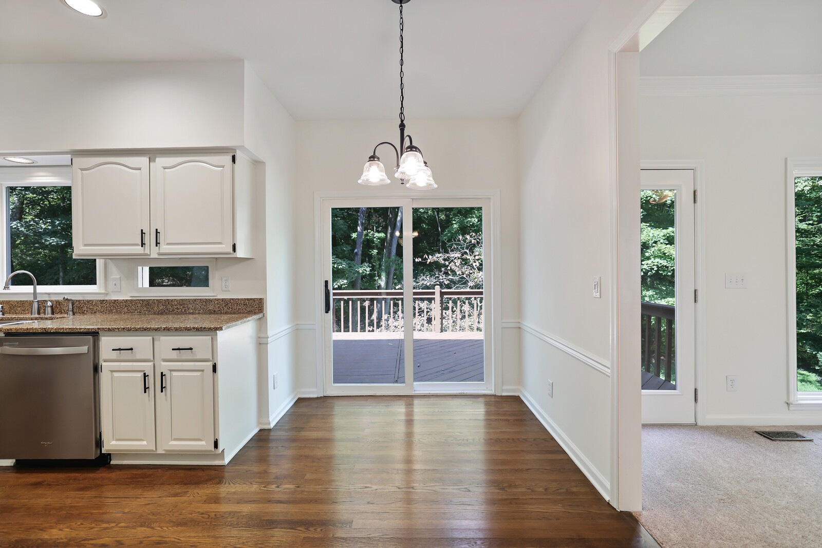 700 Highland View Pl
