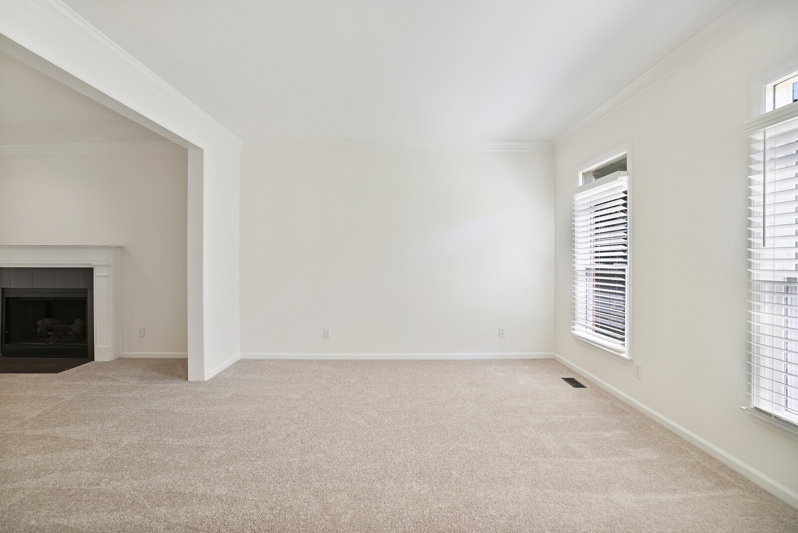 700 Highland View Pl