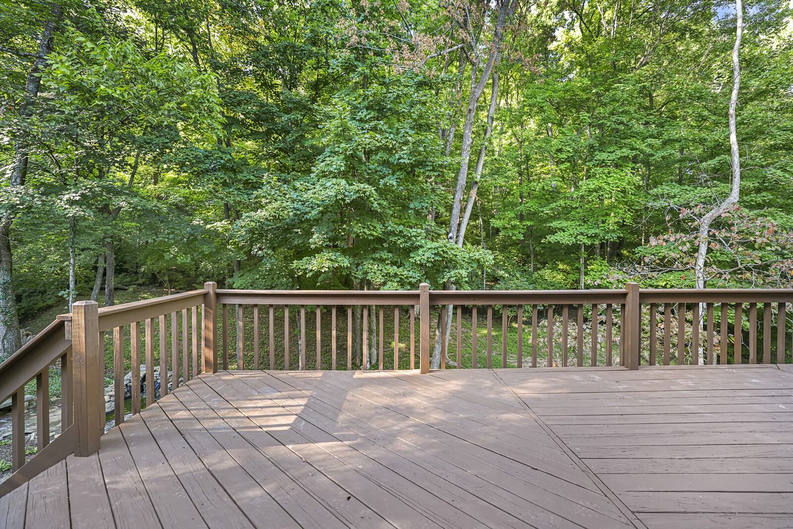700 Highland View Pl