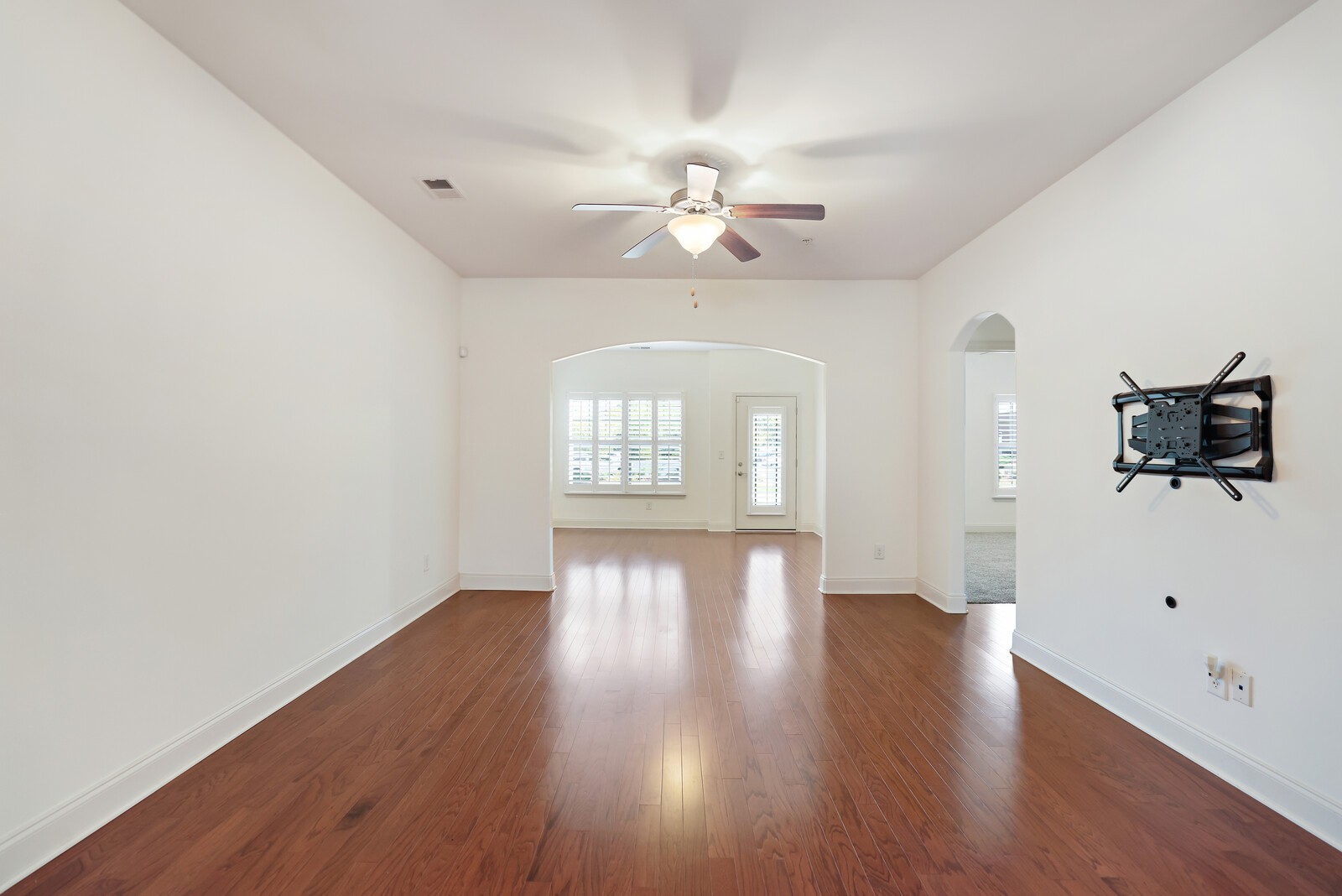 304 Thesing Ct