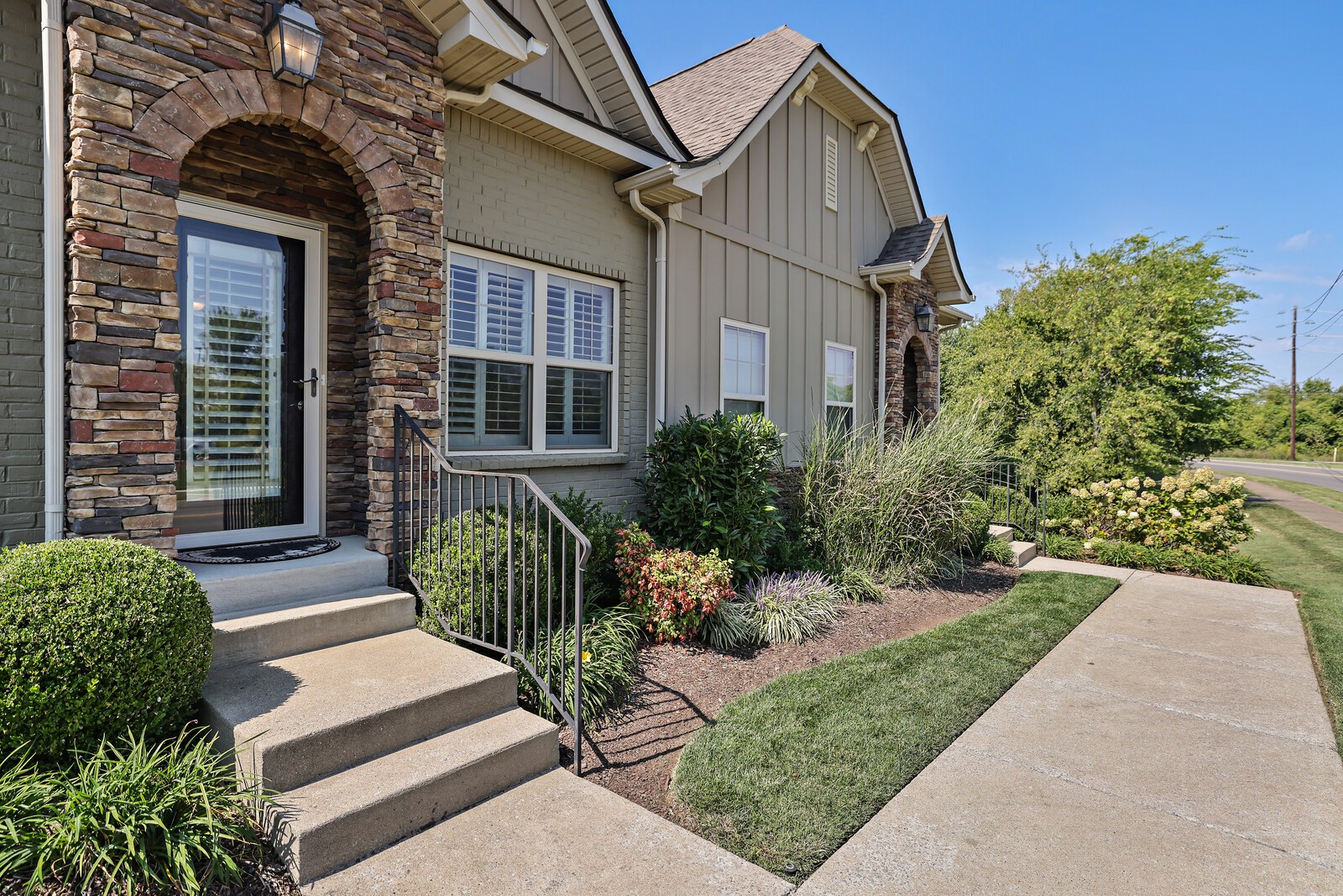 304 Thesing Ct