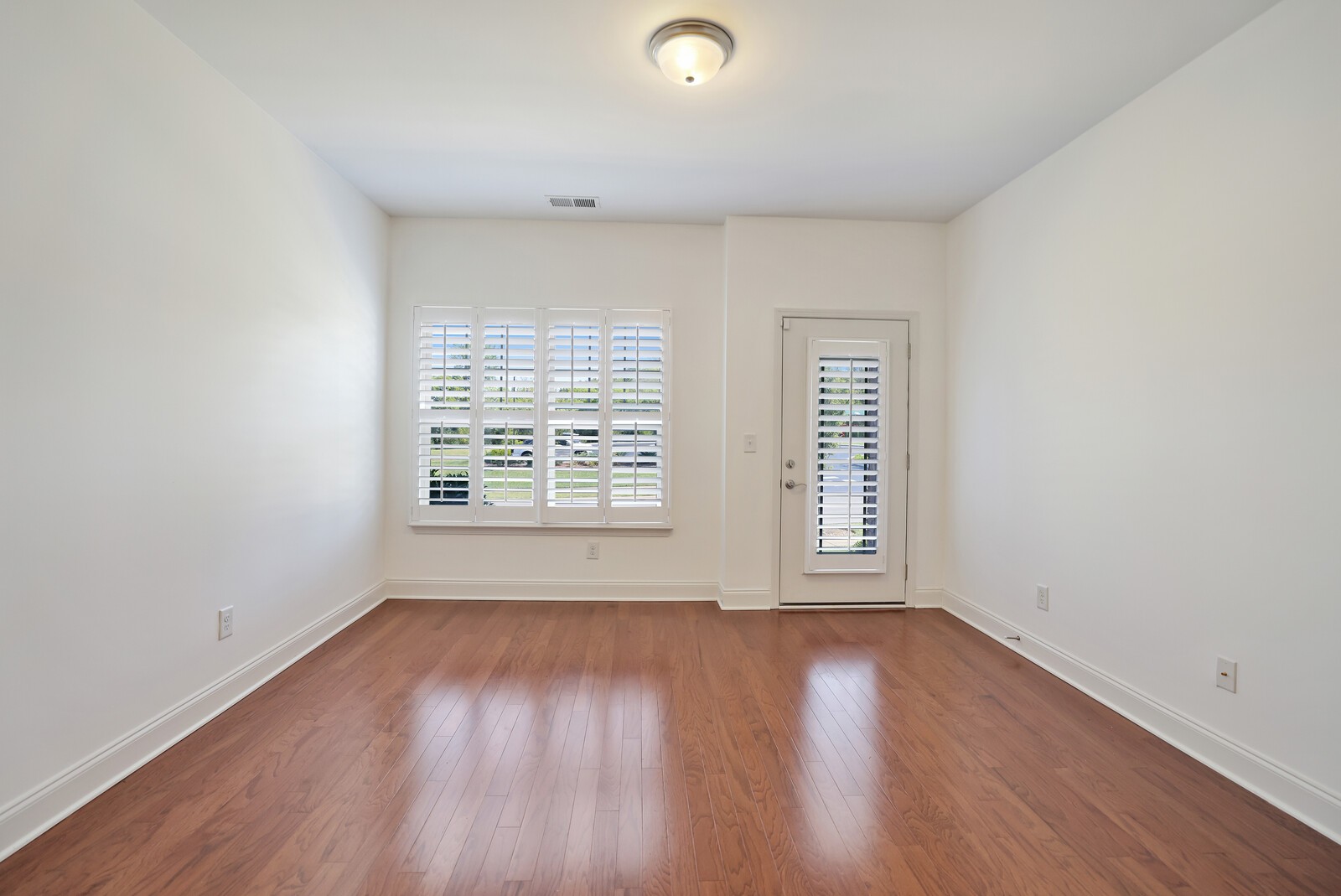 304 Thesing Ct