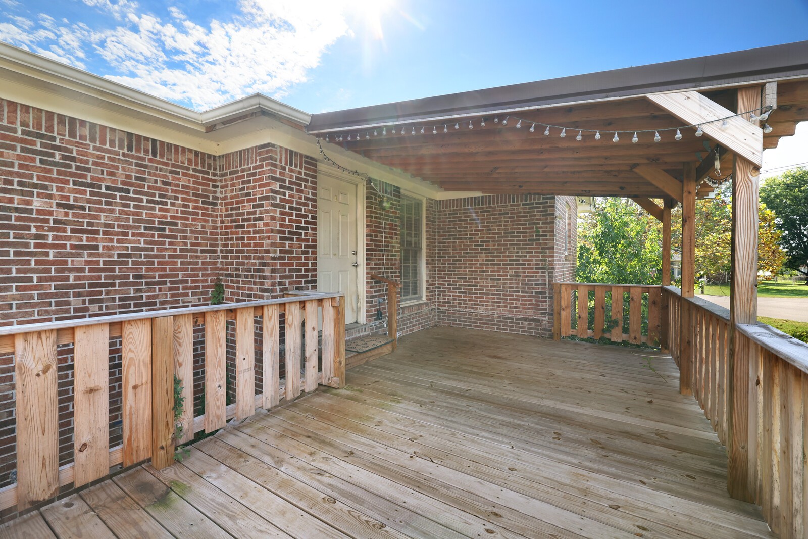 1621 Lillian Cir