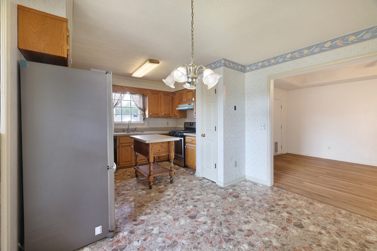 1621 Lillian Cir