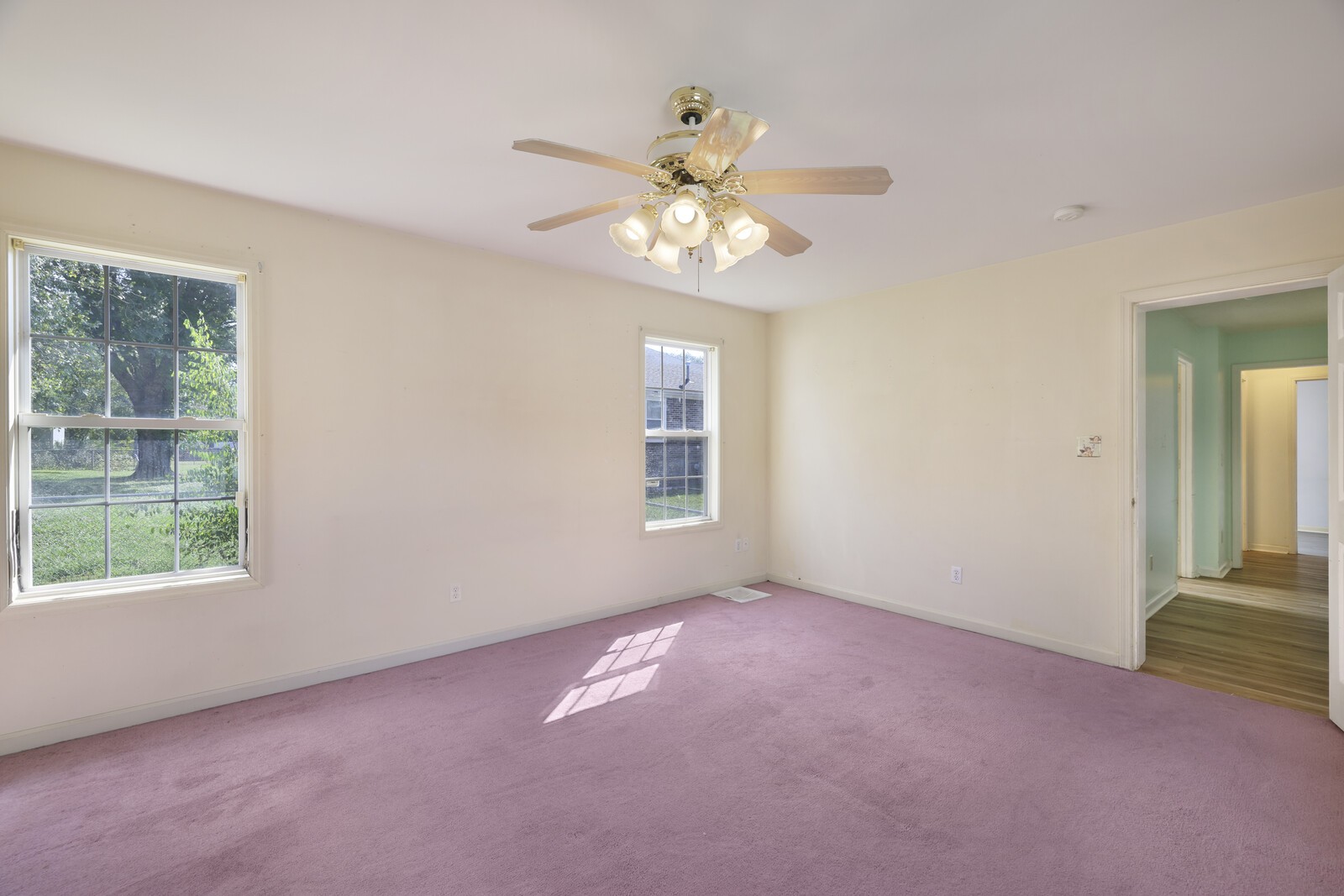1621 Lillian Cir