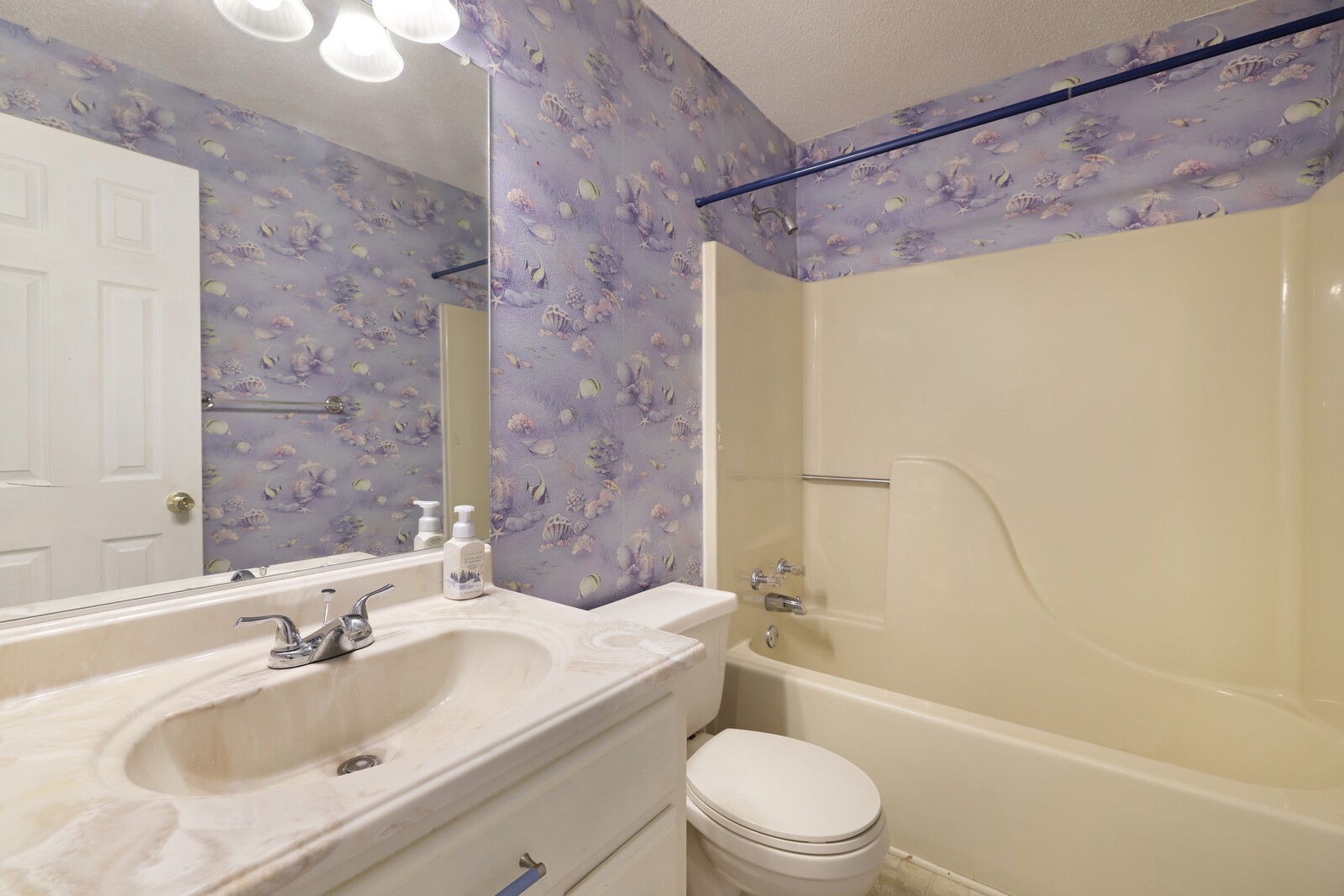 1621 Lillian Cir