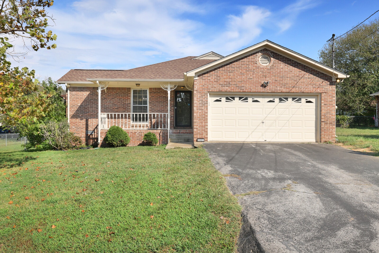 1621 Lillian Cir