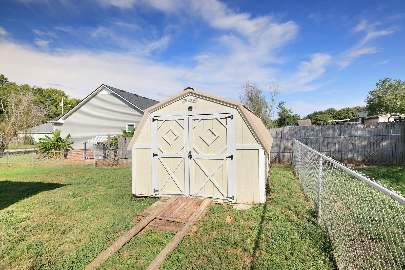 1621 Lillian Cir
