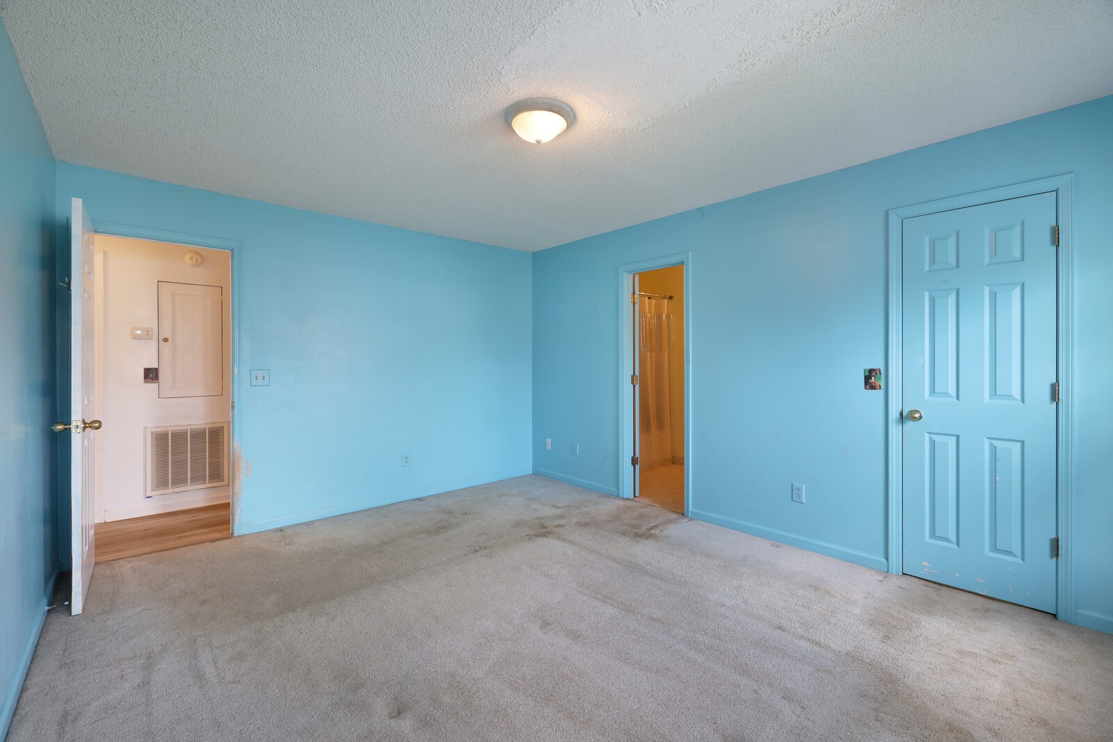 1621 Lillian Cir