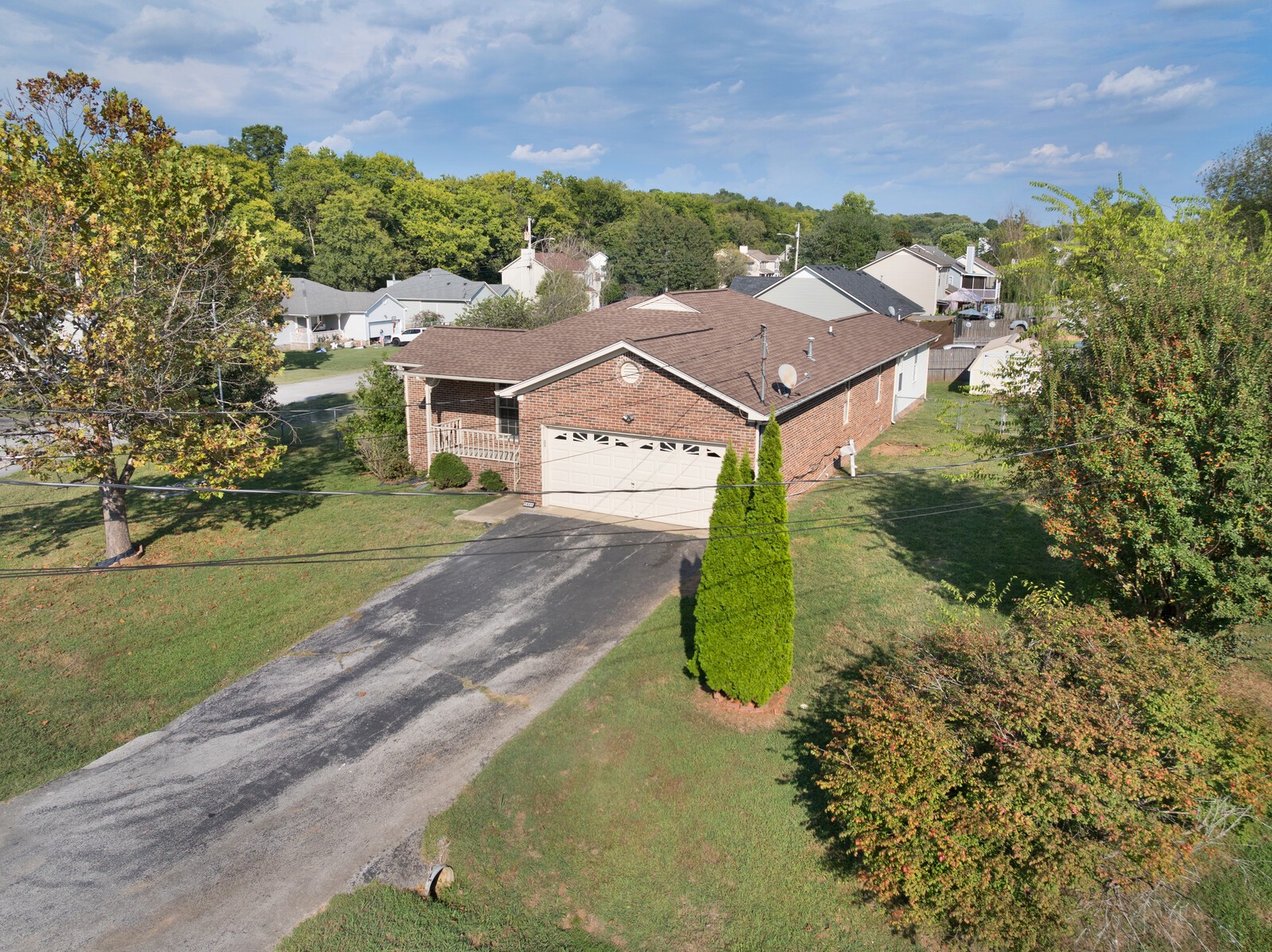 1621 Lillian Cir