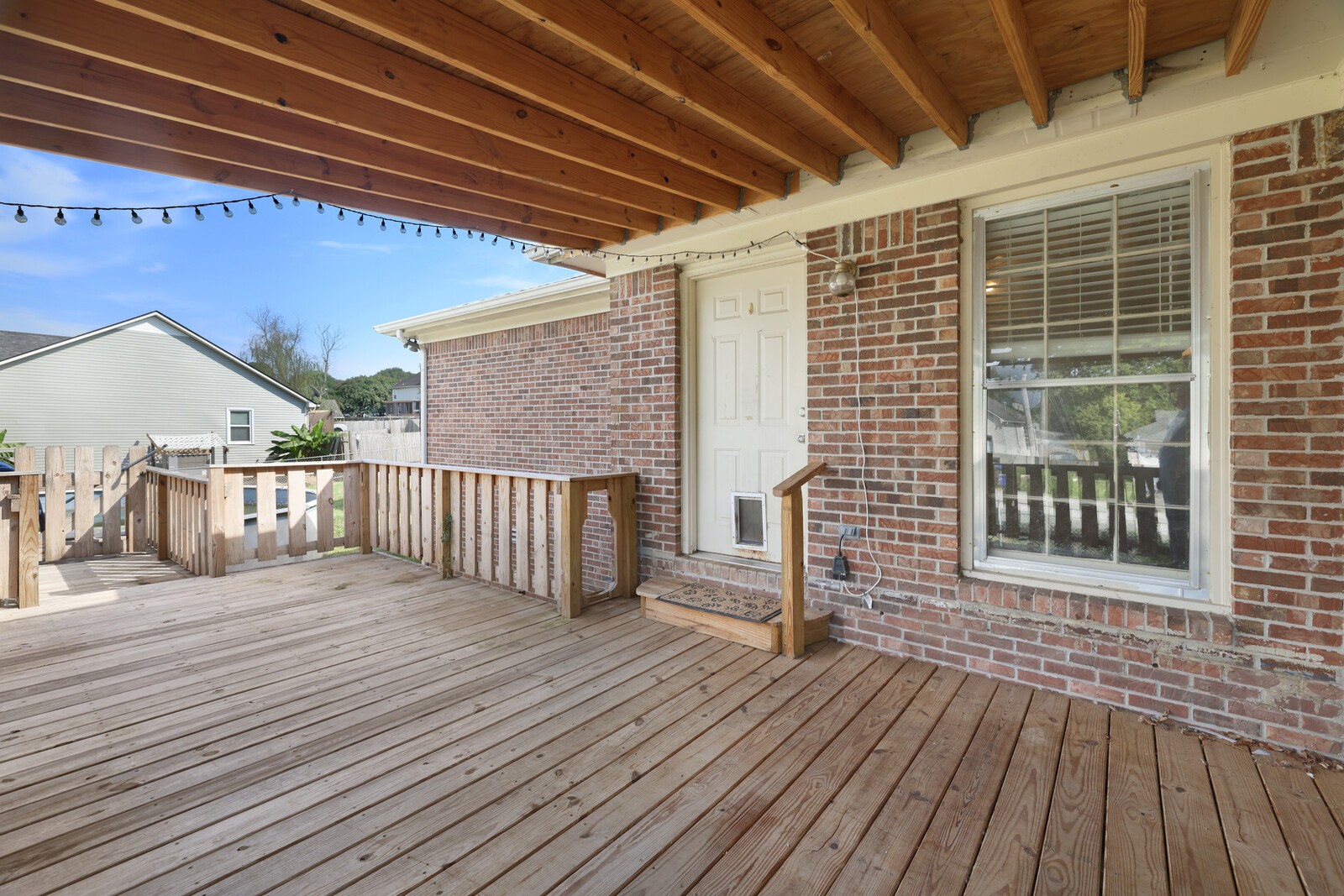 1621 Lillian Cir